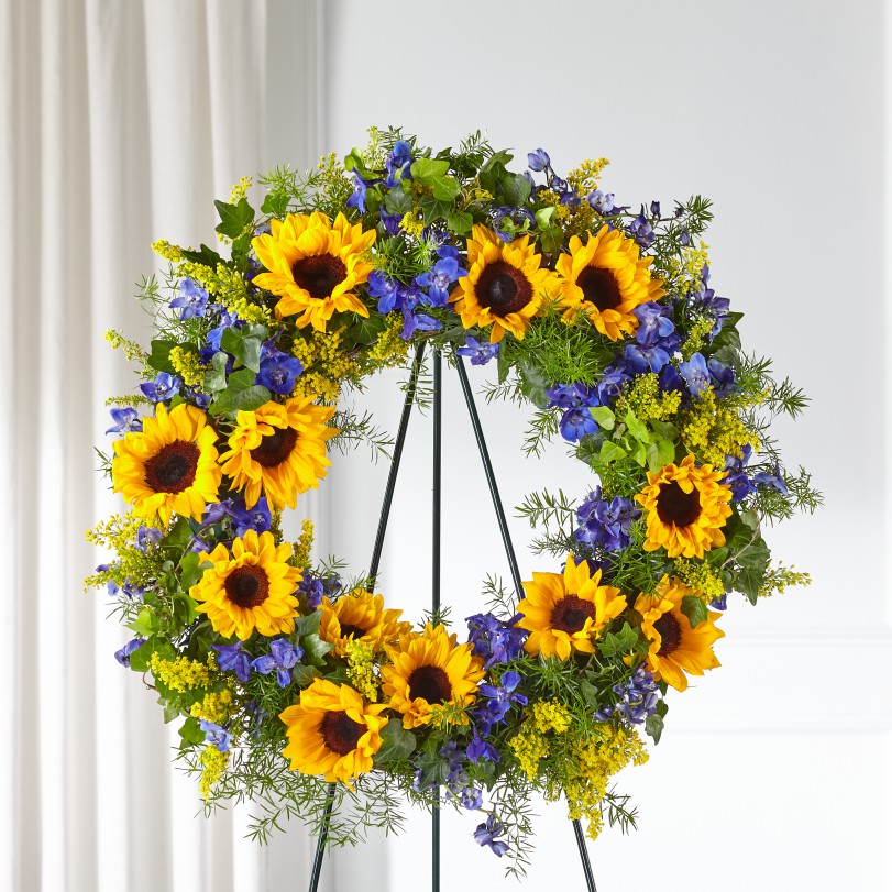 Bright Rays Wreath